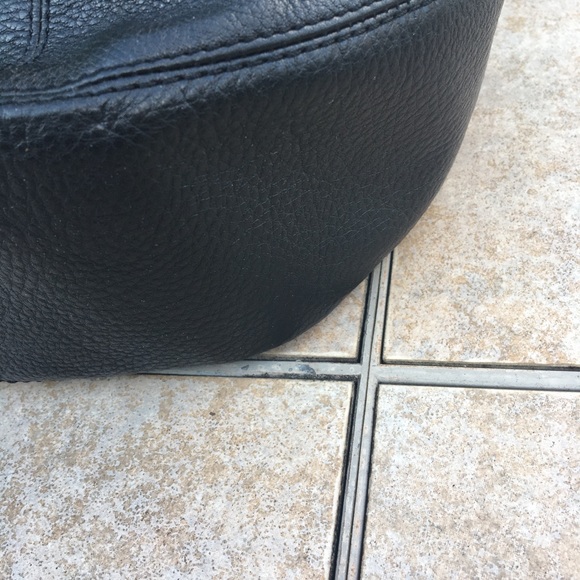 Vince Camuto black leather chain purse handbag - Picture 7 of 13